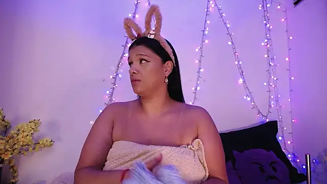 Nicol_Love0's cam snapshot