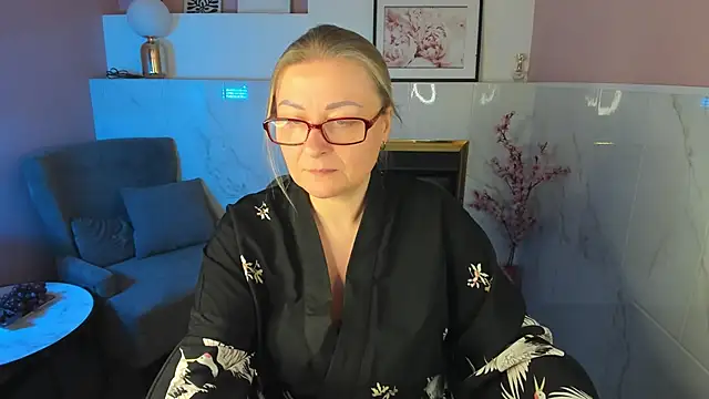 AlexandraKind's cam snapshot