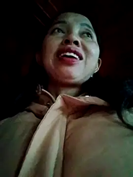 TRIEUTRIEU20's cam snapshot