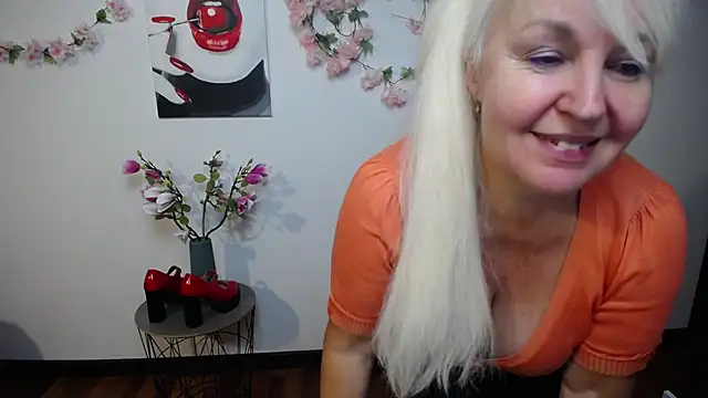 BlondyLeeBest's cam snapshot