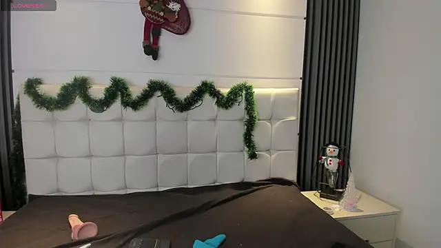 IsisNoir's cam snapshot