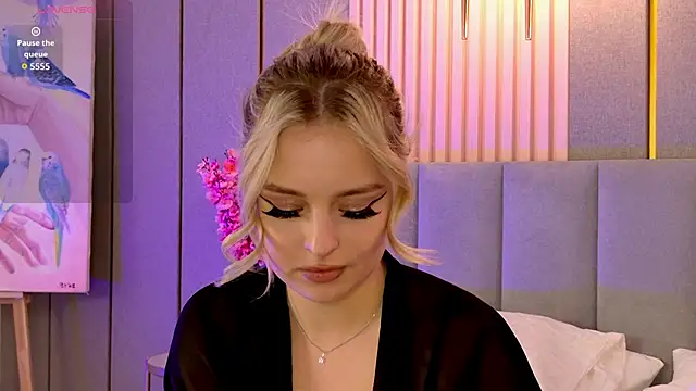 EllyLinn's cam snapshot