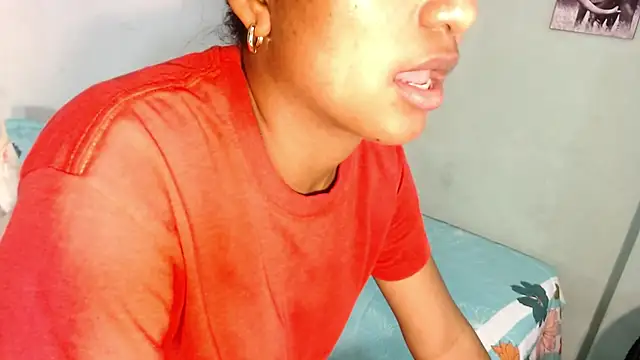 emma_stone54's cam snapshot