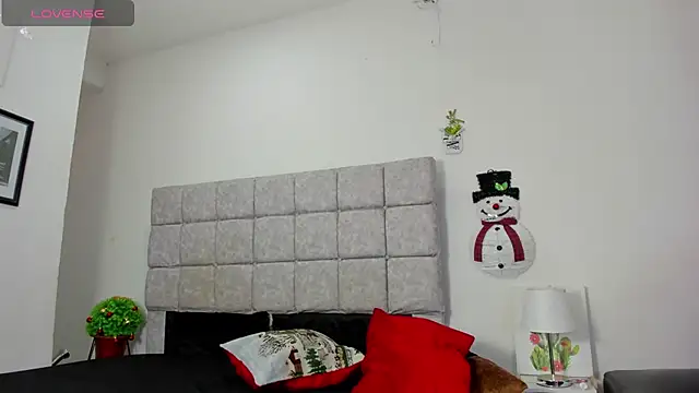 sofiia_smith_'s cam snapshot