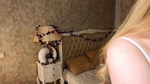 Emma_Frosty's cam snapshot