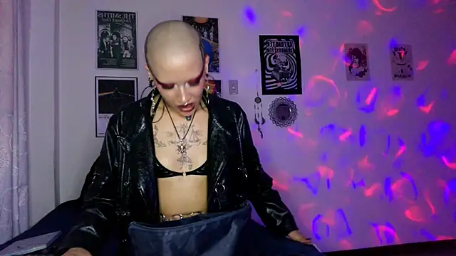 plutonbluemooon333's cam snapshot