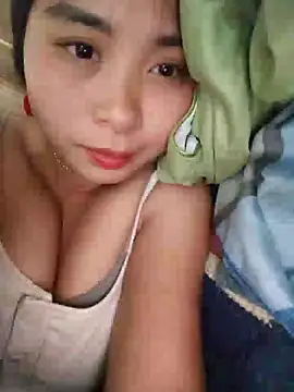 Squirrel-Pear live sex cam