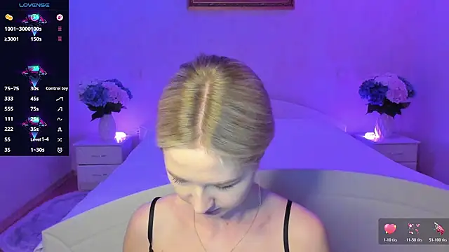 Julie_Blaze's web cam