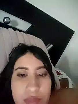 mialorents's cam snapshot