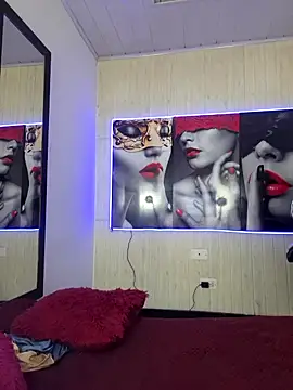 susan_mooree's cam snapshot