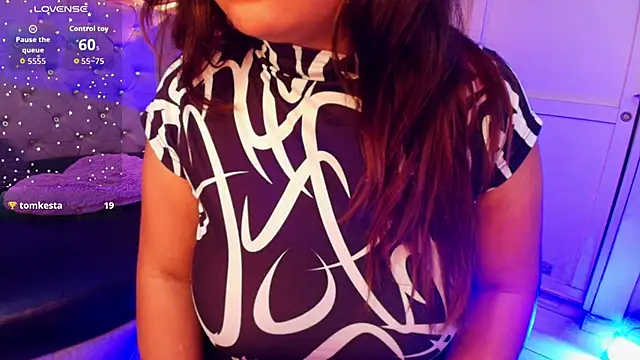 TahiyaMuley_'s cam snapshot