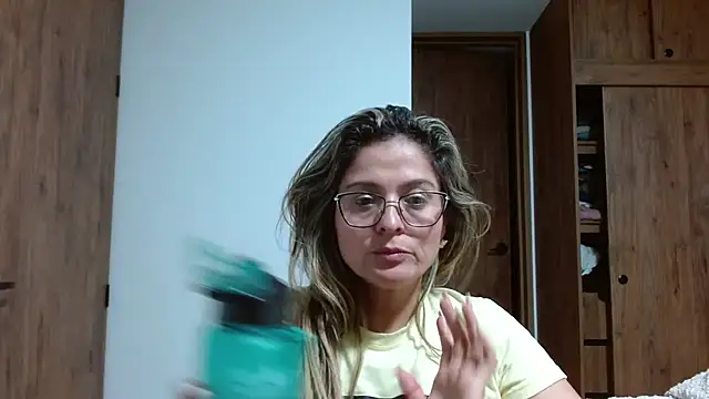 linda-mature43's cam snapshot