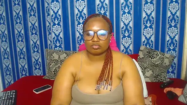 JUICEYLIPS333's cam snapshot