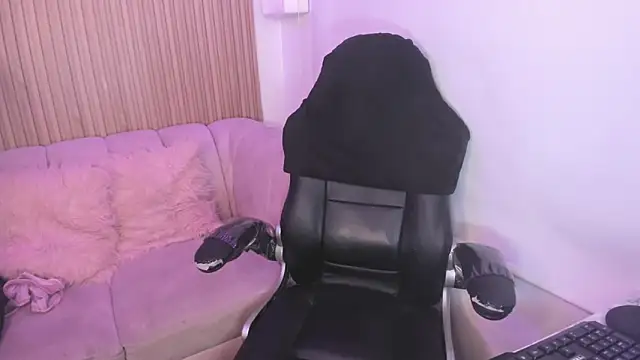 Darla_Santos_'s cam snapshot