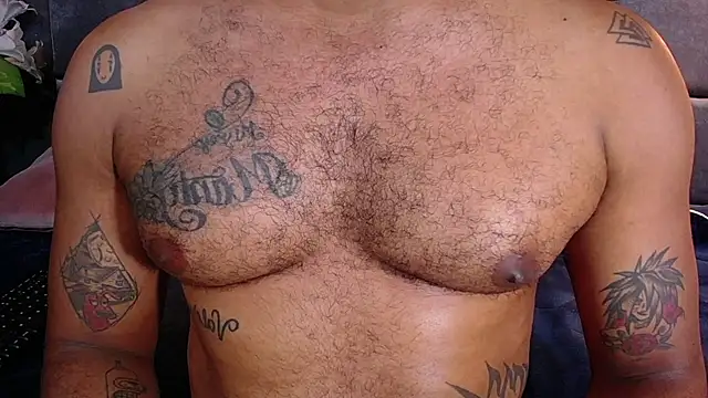 liam_howard's cam snapshot