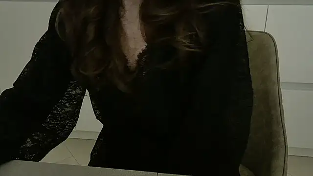 amara_2022's cam snapshot