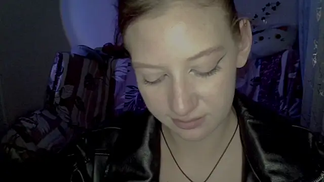 Lily_Ember's cam snapshot