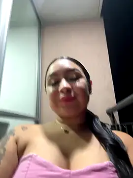 Pretty_Isadora's cam snapshot