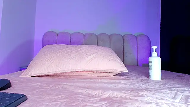 mia_stanfort's cam snapshot