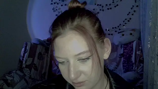 Lily_Ember's cam snapshot