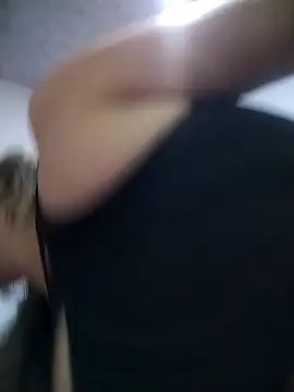 Busty_divorced_mom's cam snapshot