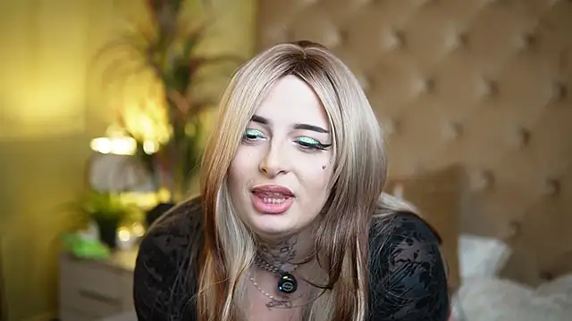 TiffanyTaboo's cam snapshot