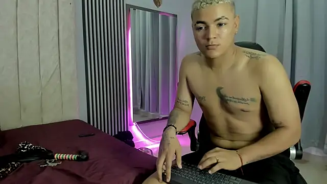 dante_and_kiara's cam snapshot