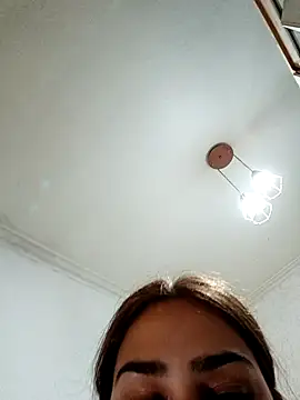 nahiarabiel33's cam snapshot