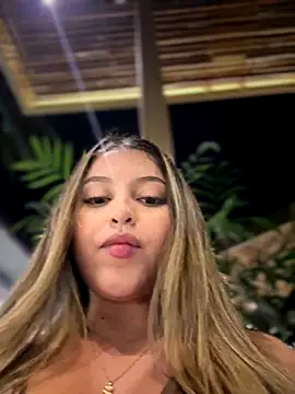 lunablossom_'s cam snapshot