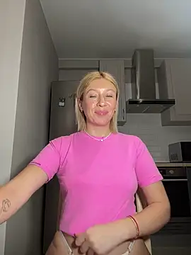 Kittie_Valentine's cam snapshot