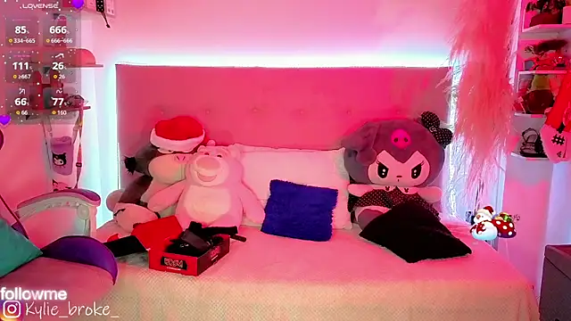 Kylie_brokee's web cam