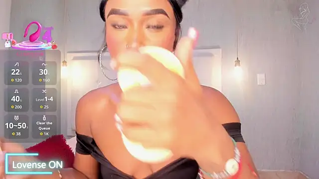 EsmeraldaNyx's cam snapshot