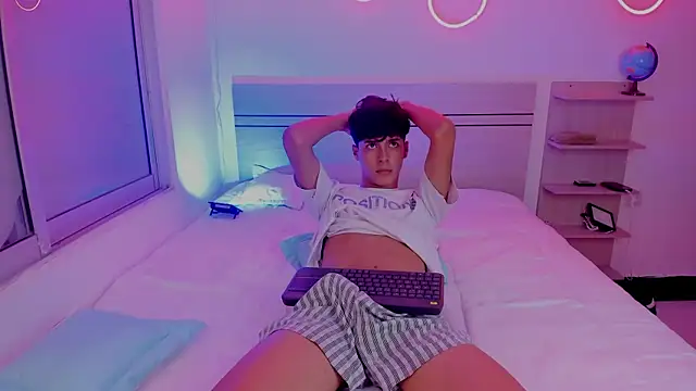 luccas_ferreira's cam snapshot