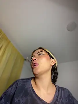 baby_lizy's cam snapshot