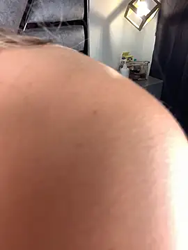 valery_and_Dani_'s cam snapshot