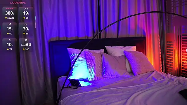 LunaNight live sex cam