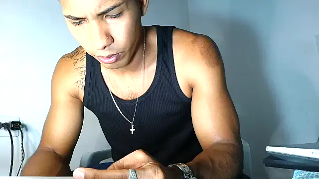 maximo_vega_newv's cam snapshot