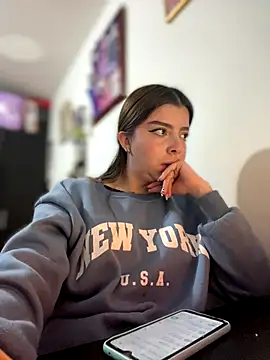 Cloew_Marz's cam snapshot