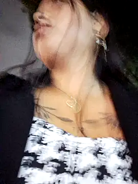 LunaHot_777's cam snapshot