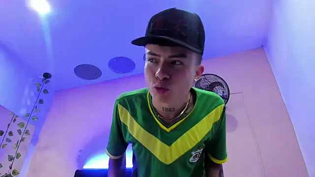 Nascary_Fox's cam snapshot