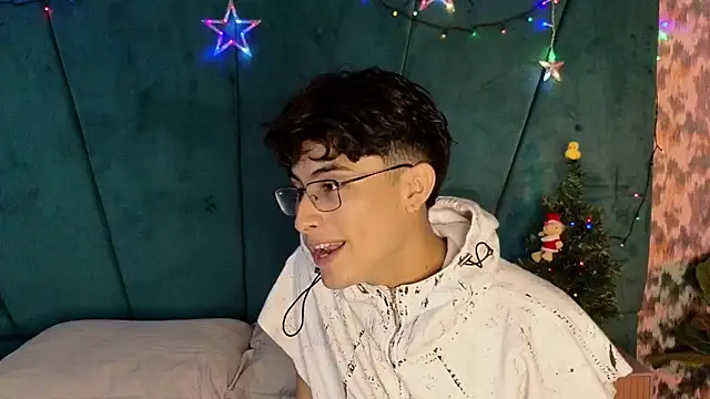 Aaron_Eze's cam snapshot