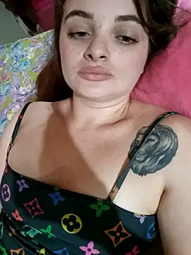 Emmacut's cam snapshot