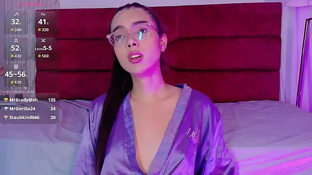 sara_saenz99 live sex cam