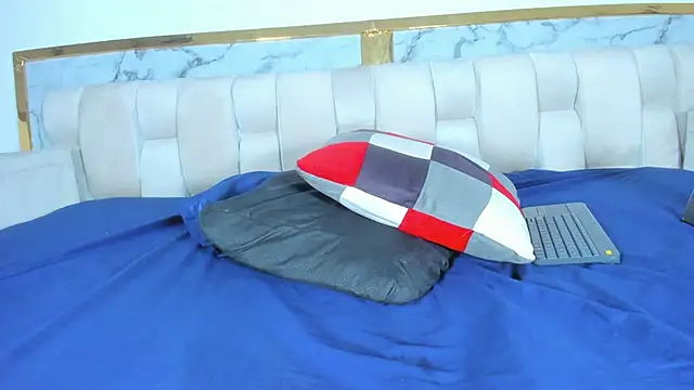 Hanna_lens's cam snapshot