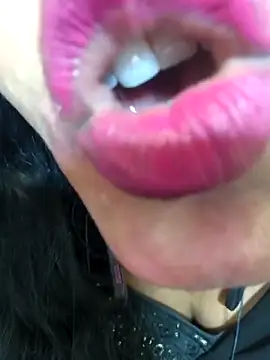 Lovely12streaming live sex cam