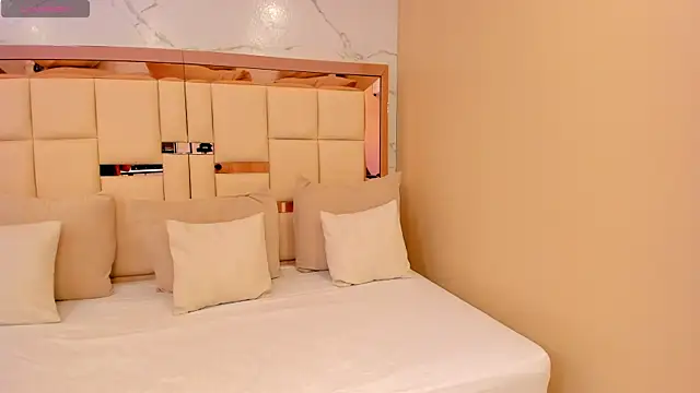 julieta_rosee's cam snapshot