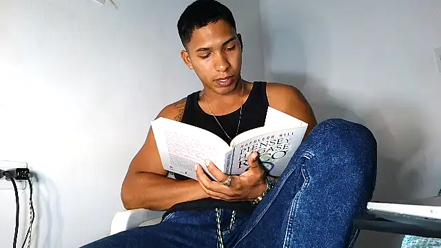 maximo_vega_newv's cam snapshot