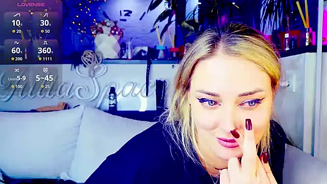 _JuliaSpace_ live sex cam