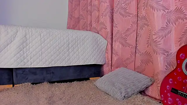 riley_bensongh's cam snapshot