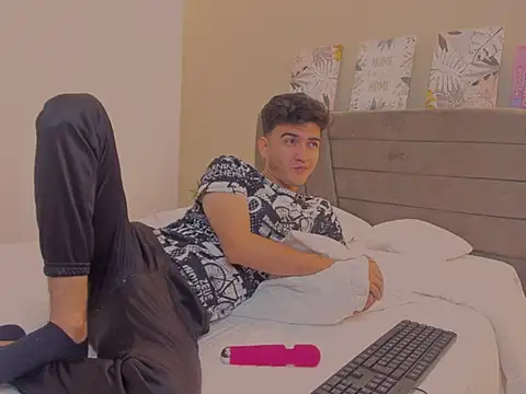 Feiccer_Thomson1's cam snapshot